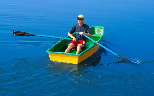 Стеклопластиковая лодка Малютка в Кирове