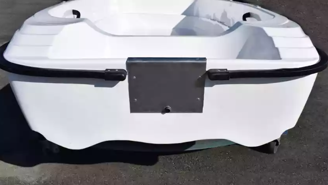 Стеклопластиковая лодка Пингвин (тримаран) в Кирове