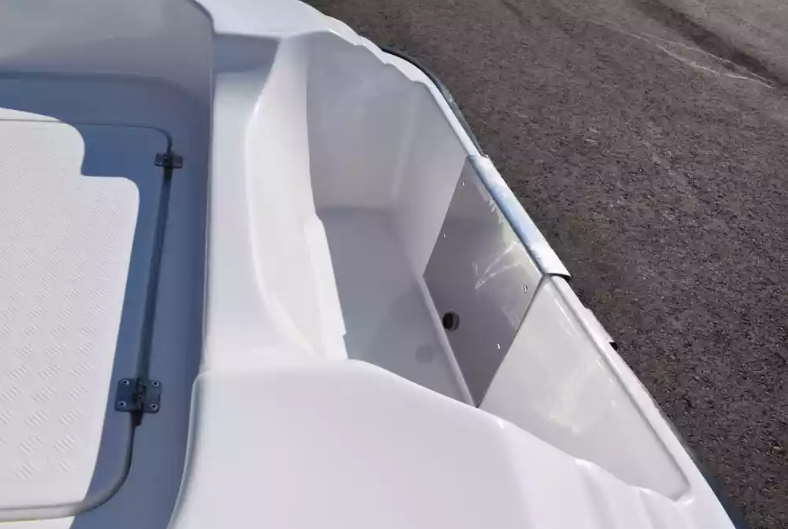 Стеклопластиковая лодка Пингвин (тримаран) в Кирове