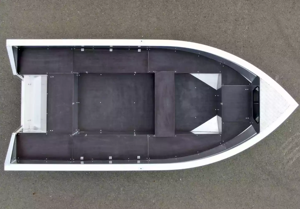 Алюминиевая лодка  Неман-420 в Кирове