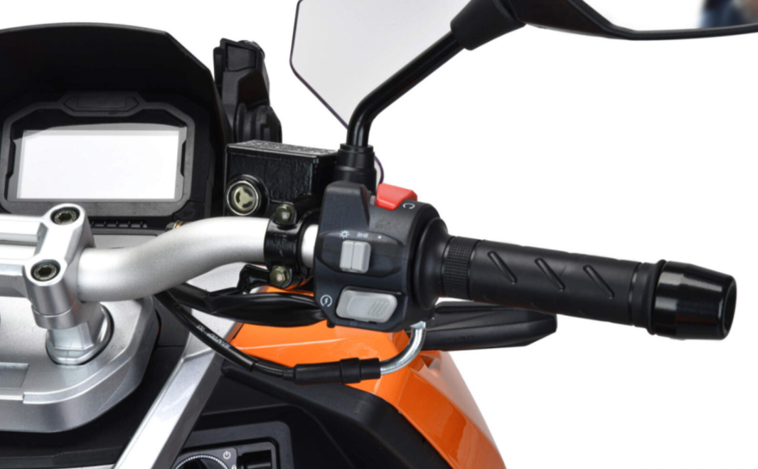 Скутер MOTOLAND (МОТОЛЕНД) T-MAX 150 в Кирове