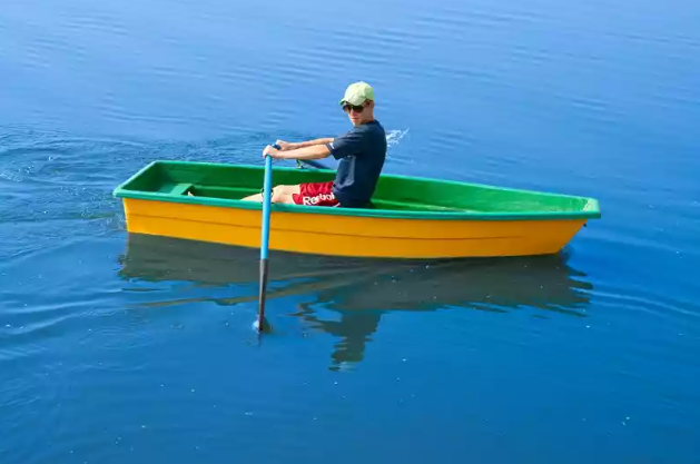 Стеклопластиковая лодка Малютка в Кирове
