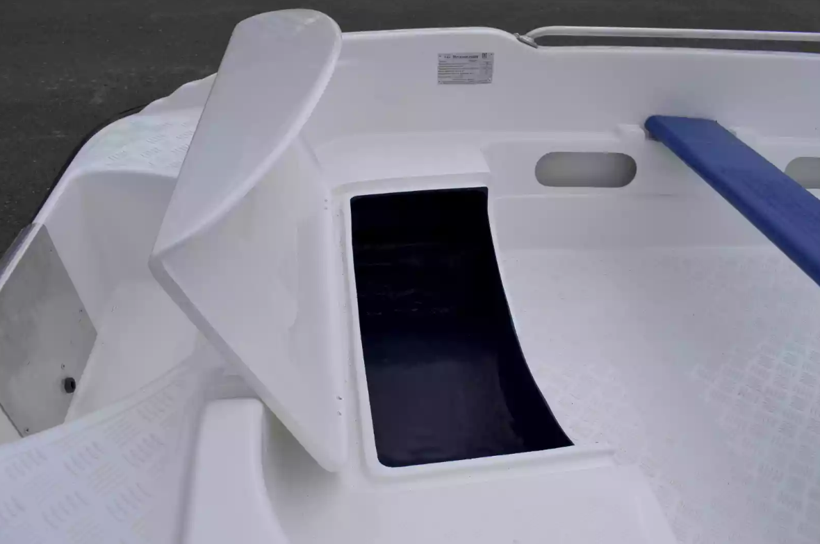 Стеклопластиковая лодка Пингвин New (тримаран) в Кирове