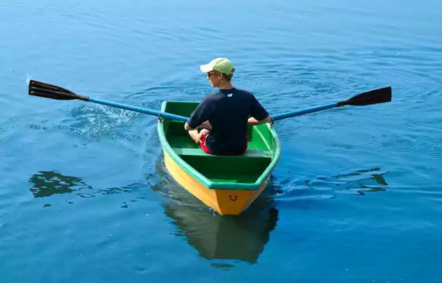 Стеклопластиковая лодка Малютка в Кирове