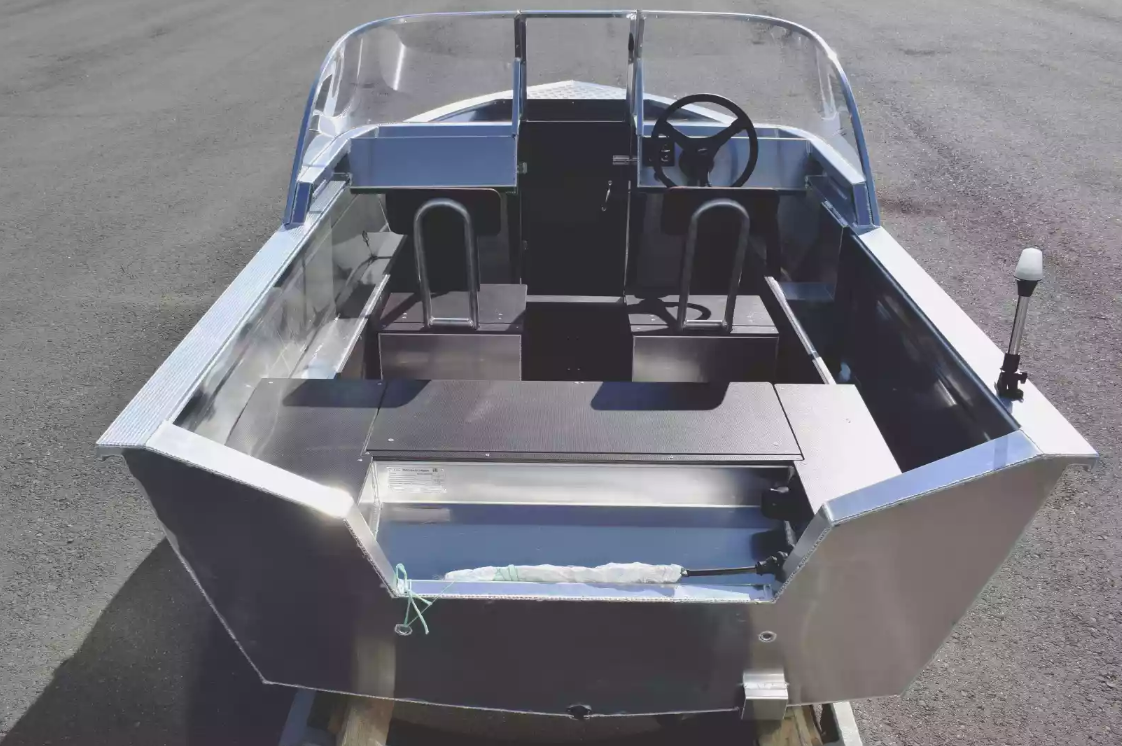 Алюминиевая лодка  Неман-400 DCM в Кирове