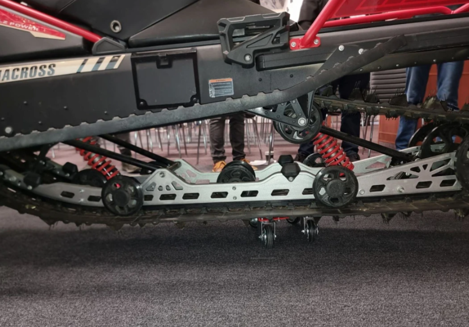 Снегоход AODES Siberiacross 1000 SWT 600mm LCD 6.8 в Кирове