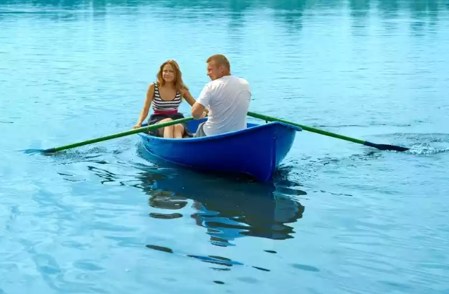 Стеклопластиковая лодка Дельфин в Кирове