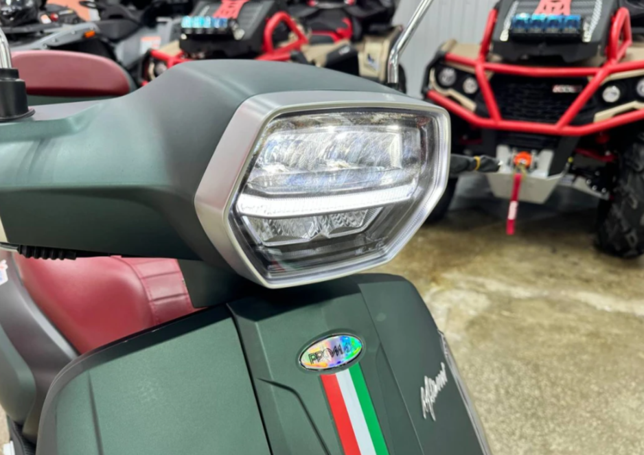 Скутер PROMAX Miami 240 (49) в Кирове