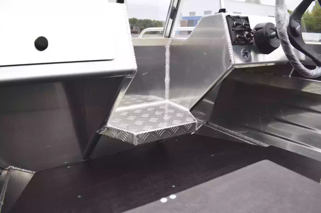 Алюминиевая лодка  Neman-400 PRO в Кирове