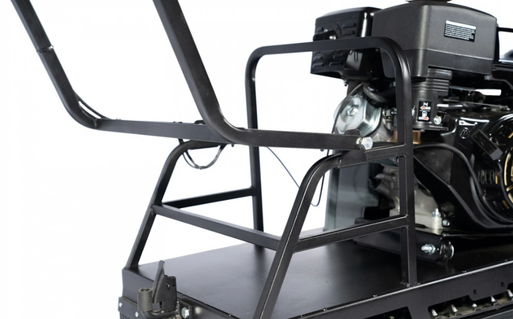 Мотобуксировщик БУРЛАК-M2 LFS 15 л.с. с эл/зап (передний привод, склизы) в Кирове