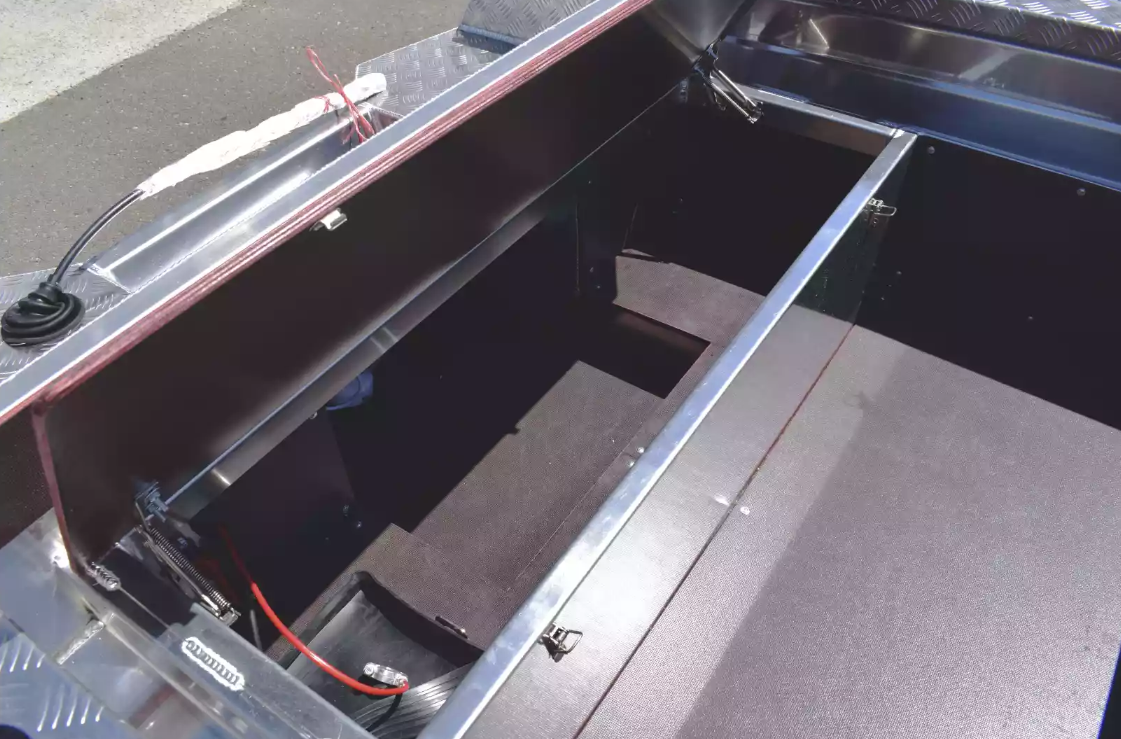 Алюминиевая лодка Wyatboat-390 DCM в Кирове