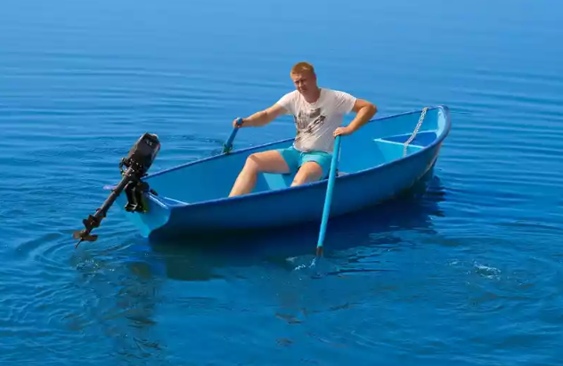 Стеклопластиковая лодка Омуль в Кирове