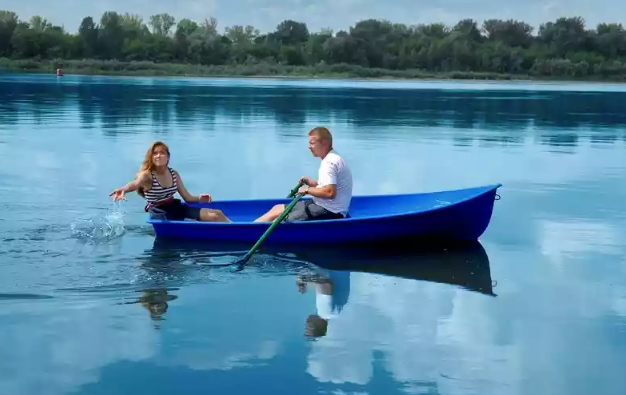 Стеклопластиковая лодка Дельфин в Кирове