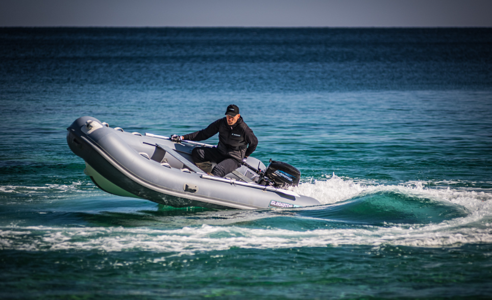 Лодка GLADIATOR RIB380AL в Кирове