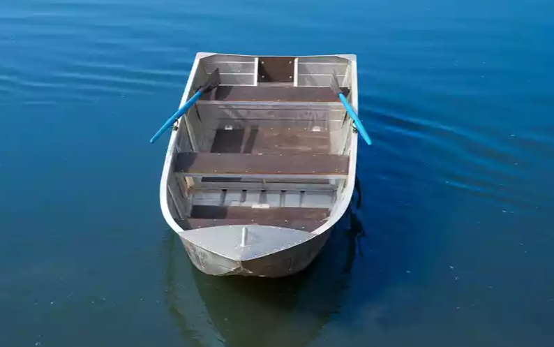 Алюминиевая лодка Вятка-Профи 37 в Кирове