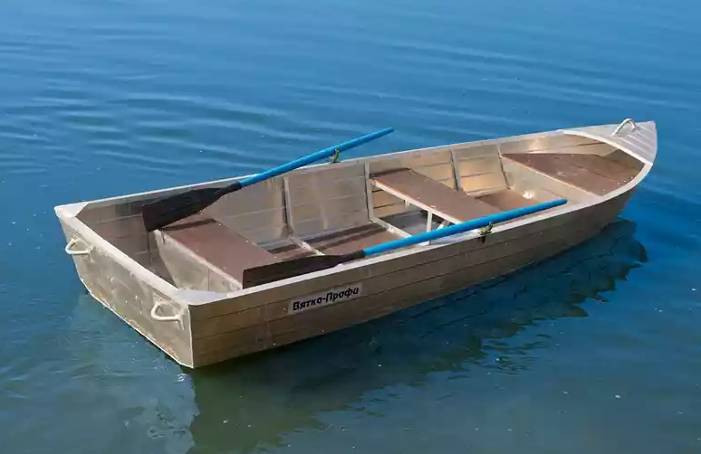 Алюминиевая лодка Вятка-Профи 32 в Кирове