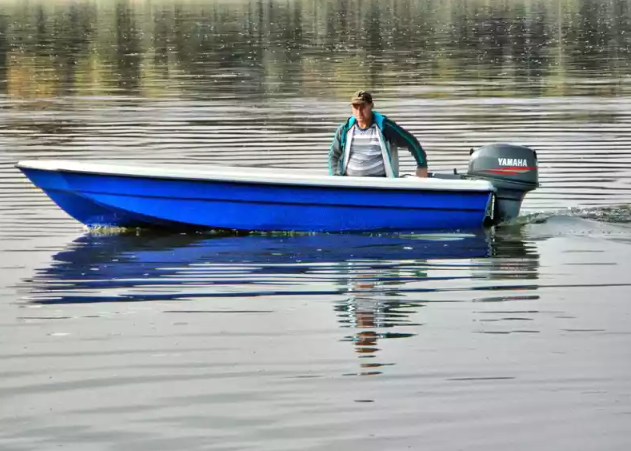 Стеклопластиковая лодка Wyatboat 430 тримаран в Кирове