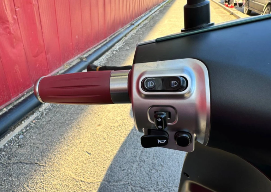 Скутер PROMAX Miami 240 (49) в Кирове