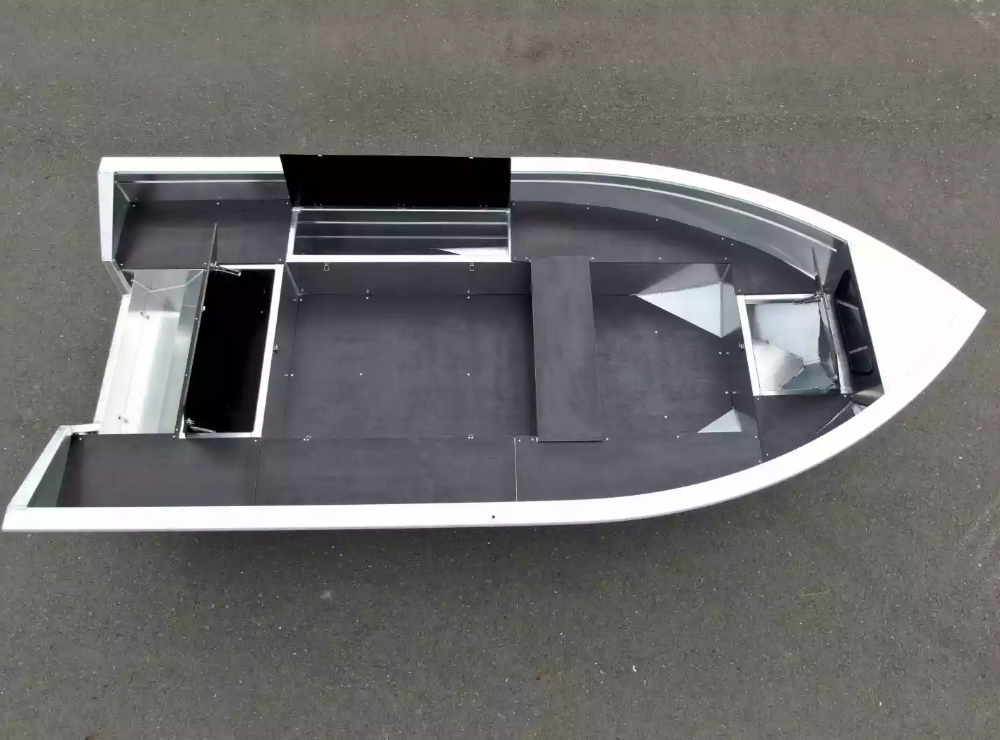 Алюминиевая лодка  Неман-420 в Кирове