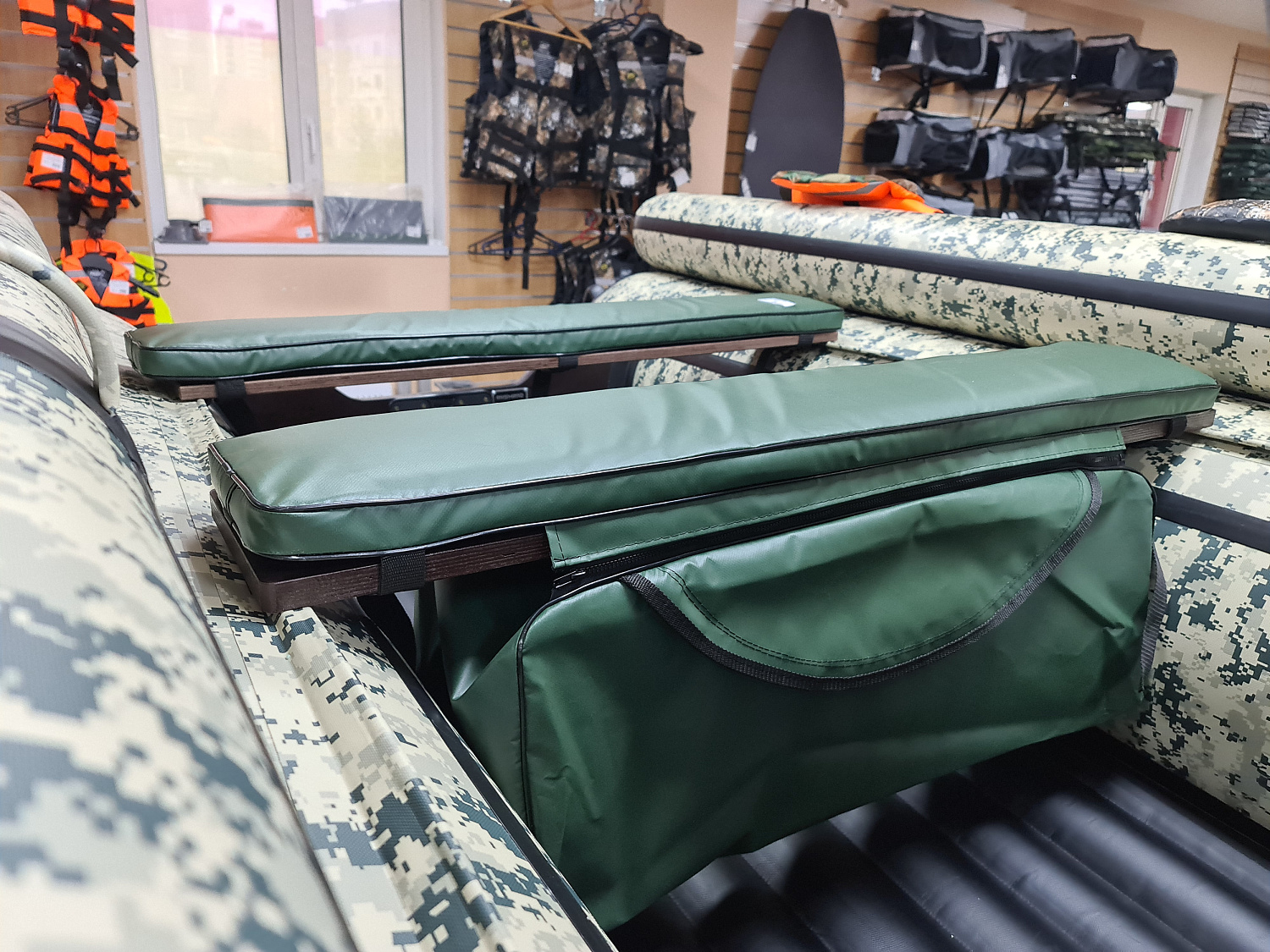 КОМПЛЕКТ МЯГКИХ НАКЛАДОК С СУМКОЙ ДЛЯ ЛОДОК 110Х20 ЗЕЛЕНЫЙ в Кирове